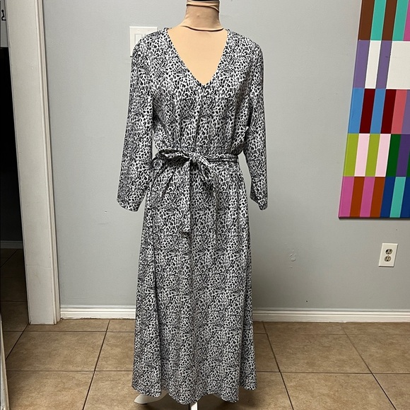 Chaus New York Leopard Print Midi Dress - Picture 3 of 6